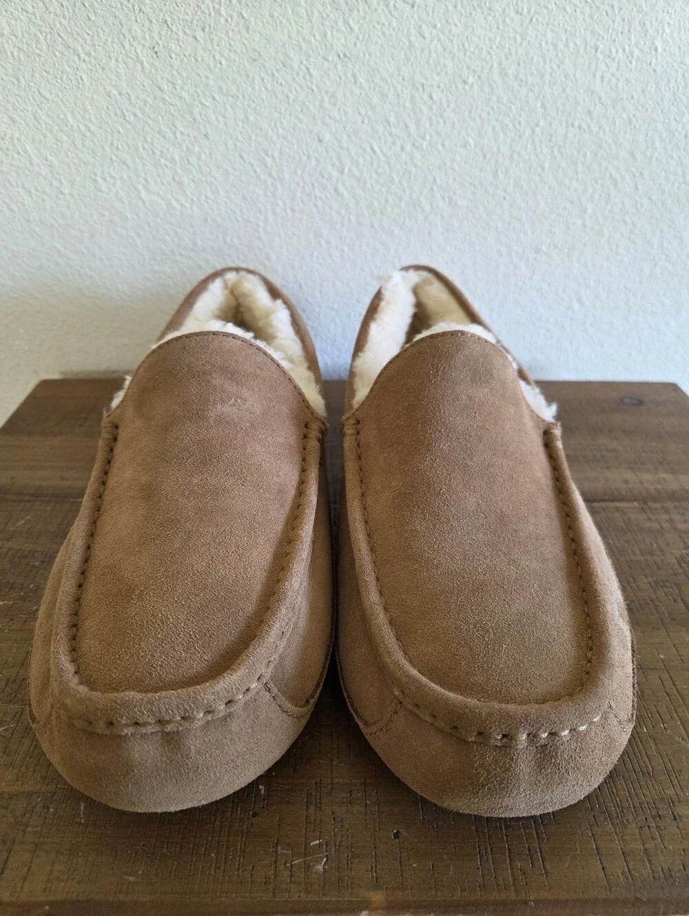 UGG Mens Ascot Slippers Size 10 Chestnut Suede/Wool Comfy